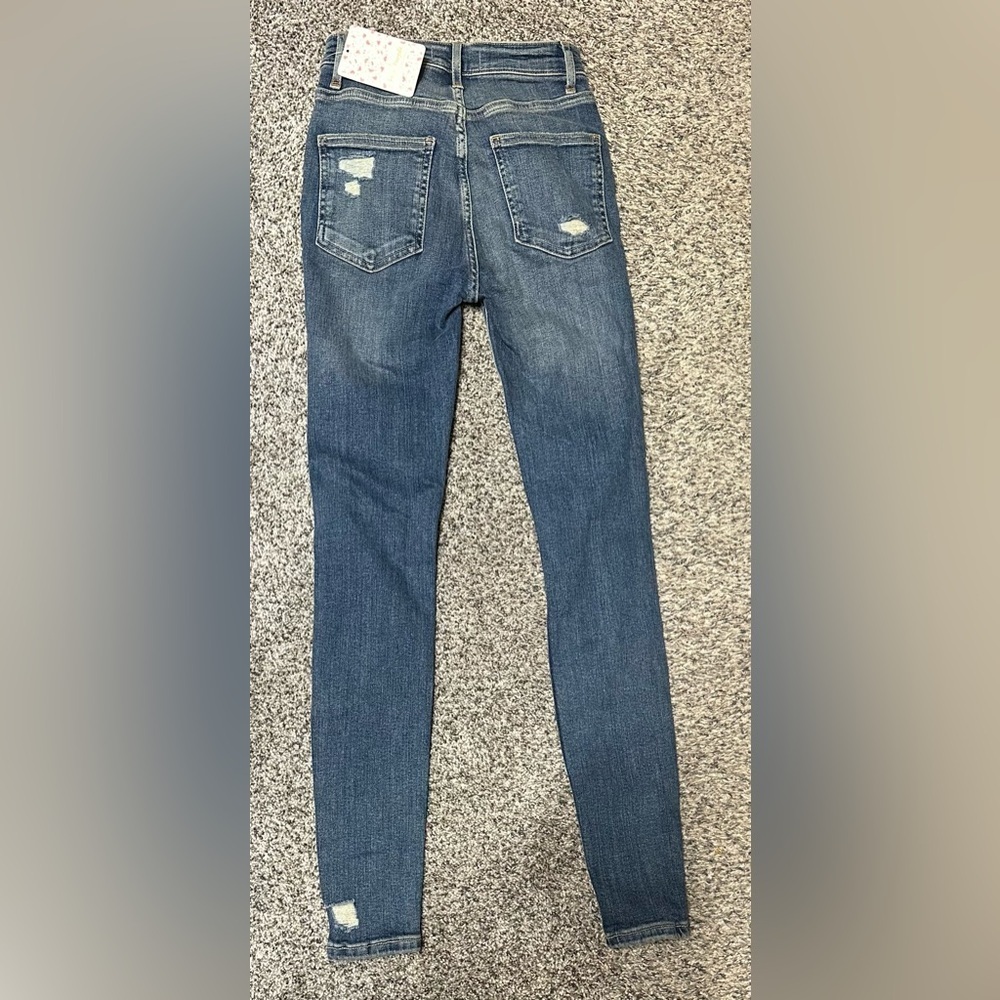 NEW We the Free Classic Blue Skinny Jeans - Picture 6 of 8